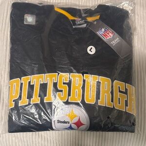 NFL Team Apparel Pittsburgh Steelers sweatshirt. Embroidered logo